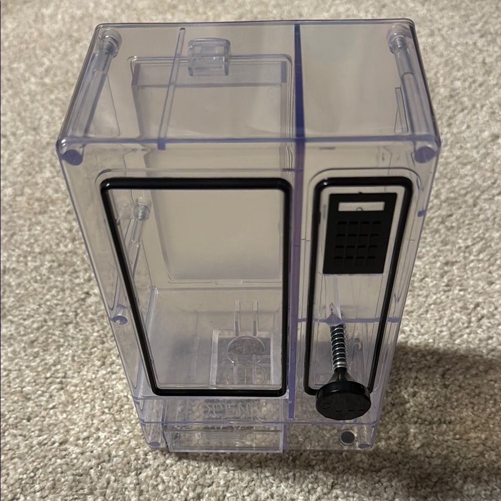 See-Through Mini Vending Machine - Picture 3 of 5